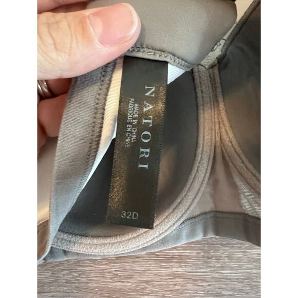 Natori Sports Bra White size 32D Adjustable Straps Under wire - Picture 8 of 9